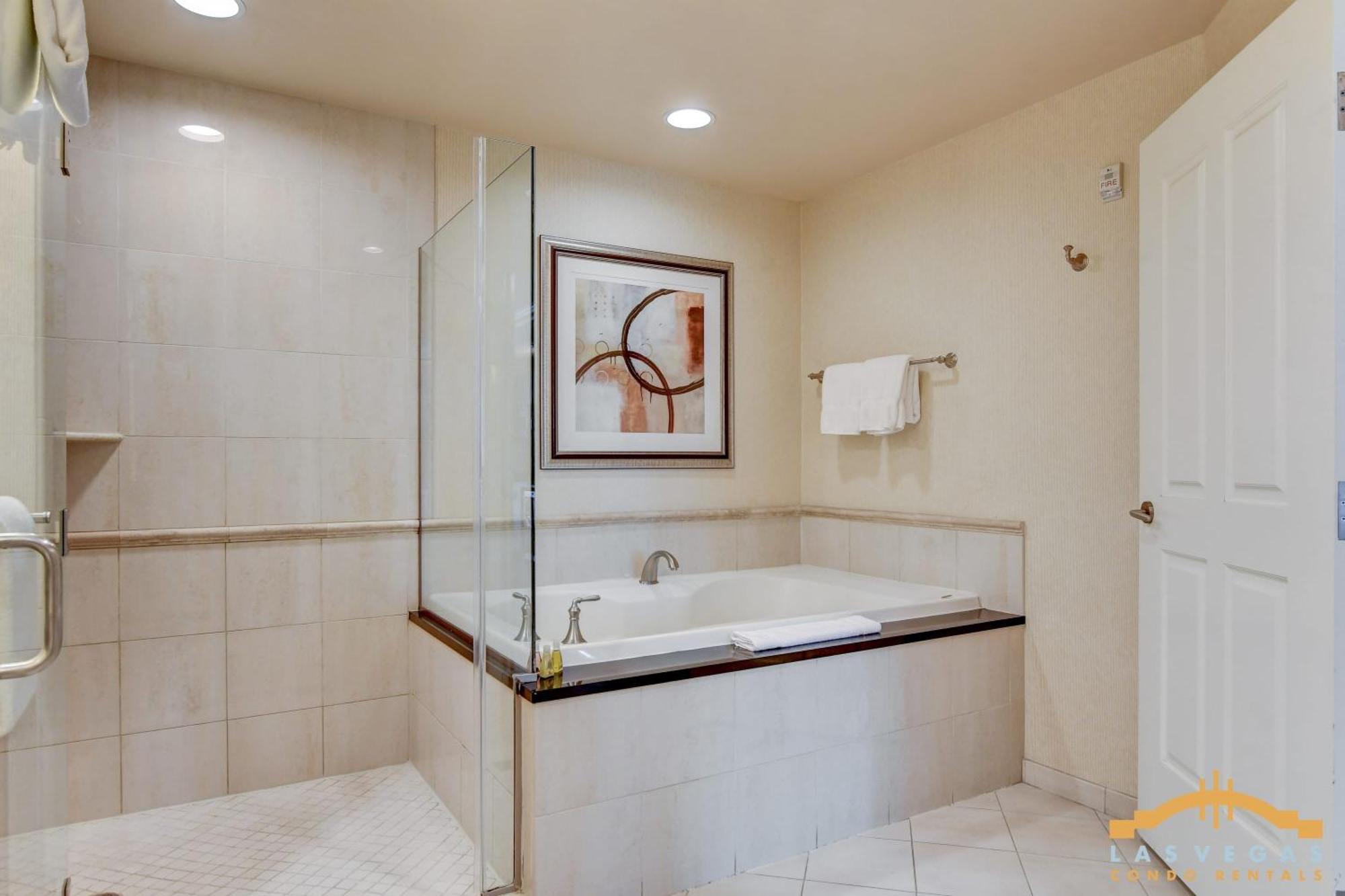 לאס וגאס Mgm Signature-06-711 Strip View Jacuzzi Studio מראה חיצוני תמונה